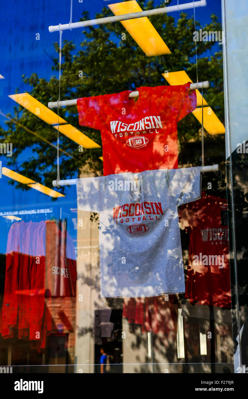 T-Shirts zum Verkauf an die Buchhandlung auf dem Campus der University of Wisconsin in Madison Stockfoto