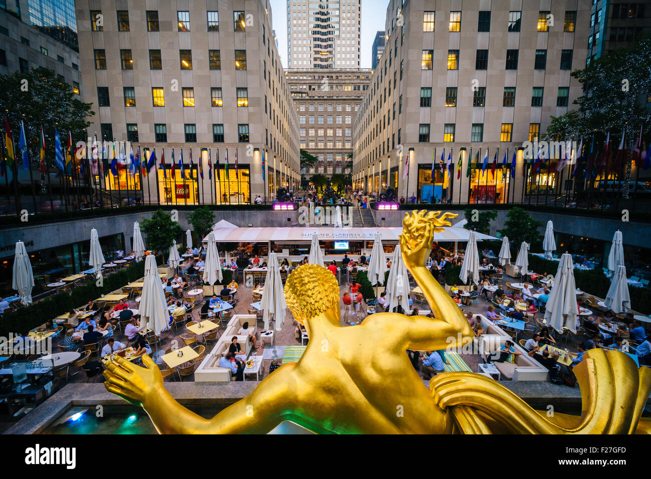 Ansicht der Rockefeller Plaza, in Midtown Manhattan, New York. Stockfoto