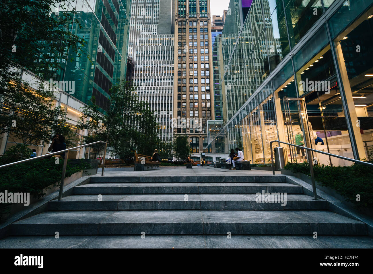 Buildings on 42nd Street in Midtown Manhattan, New York. Stockfoto