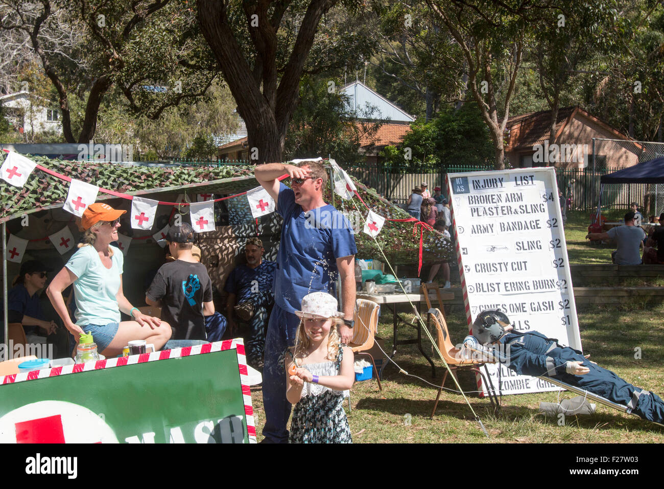 Sydney-Grundschule beherbergt die Gemeinde Fete fair zu Spenden für die Schule, Avalon, Sydney, Australien Stockfoto