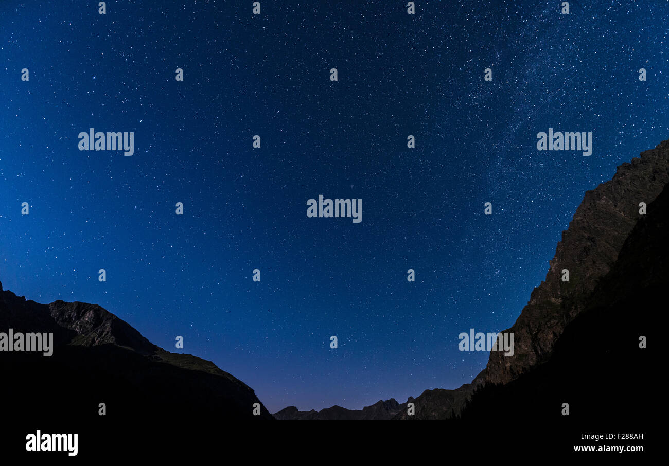 Sternenhimmel in der Nacht, Rohrmoos-Untertal, Schladming Tauern, Alpen, Steiermark, Österreich Stockfoto