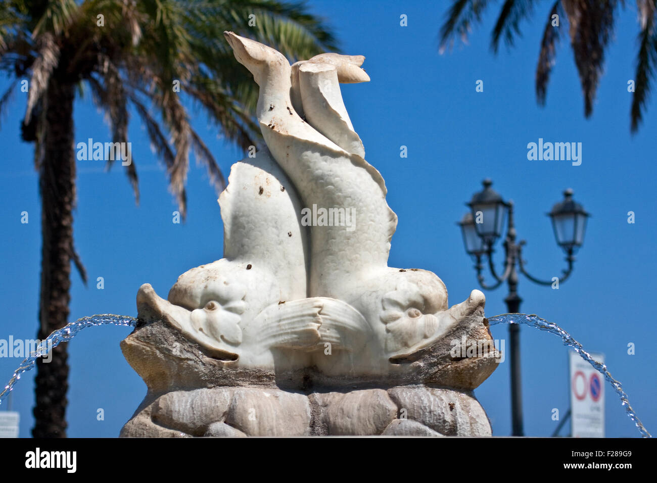 Fisch-Statue in Brindisi - Italien Stockfoto