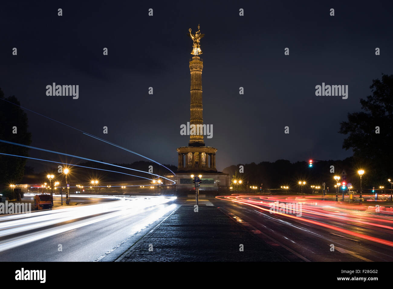 Siegessäule in der Nacht, Berlin, Deutschland Stockfoto