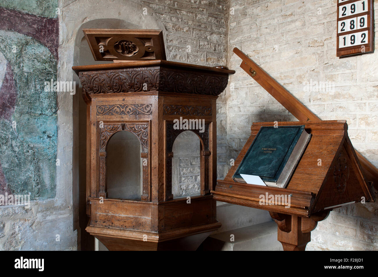 Die Kanzel Und Lesepult St Maria Magdalena Kirche Baunton Gloucestershire England Uk Stockfotografie Alamy