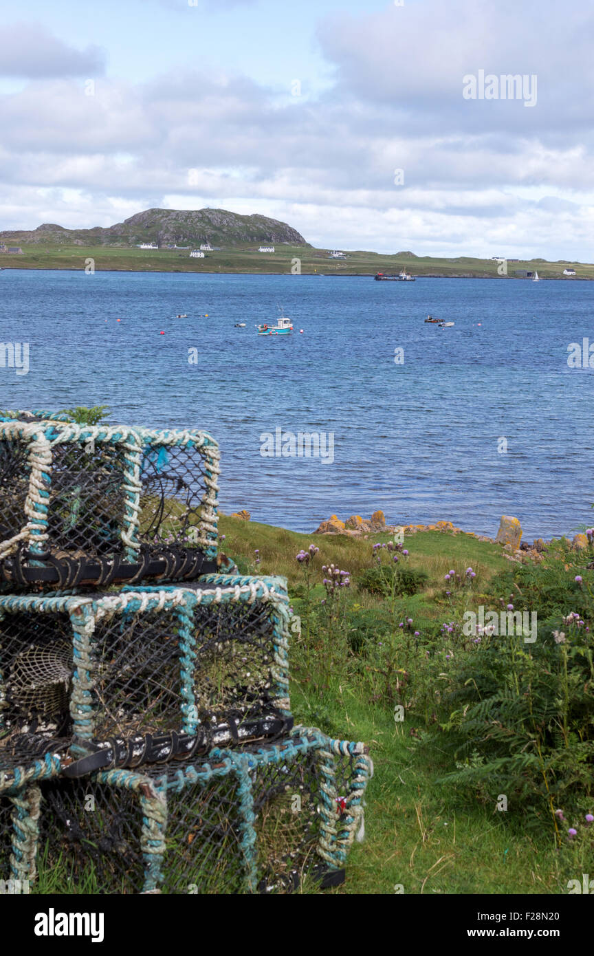 Blick über den Klang der auf der Insel Iona, von der Hafenpromenade am Fionnphort der Isle of Mull, Argyle und Bute, Scotland, U.K Stockfoto