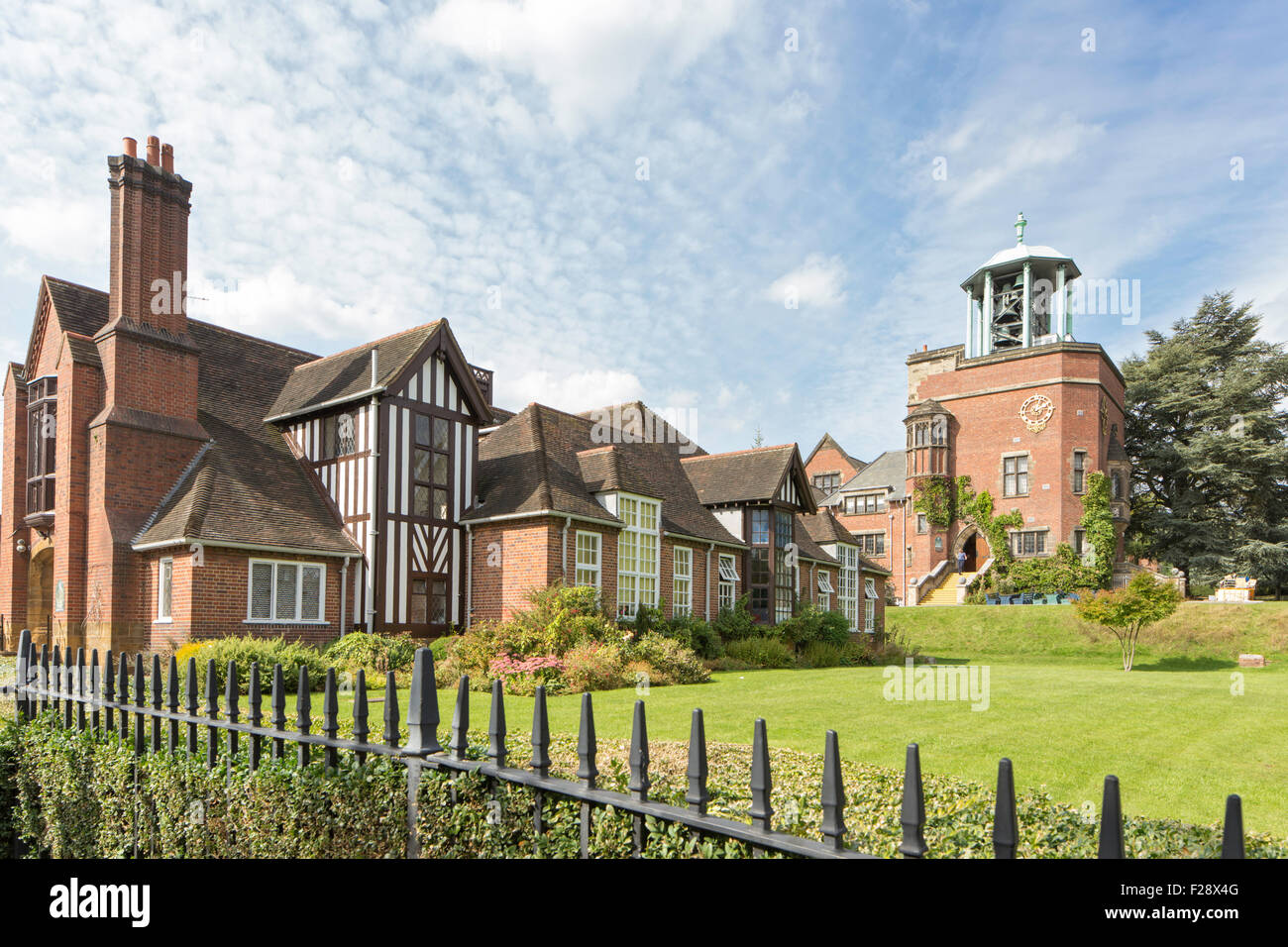 Bournville Carillon und Schule, Bournville Dorf Bournville, Birmingham, England, UK Stockfoto