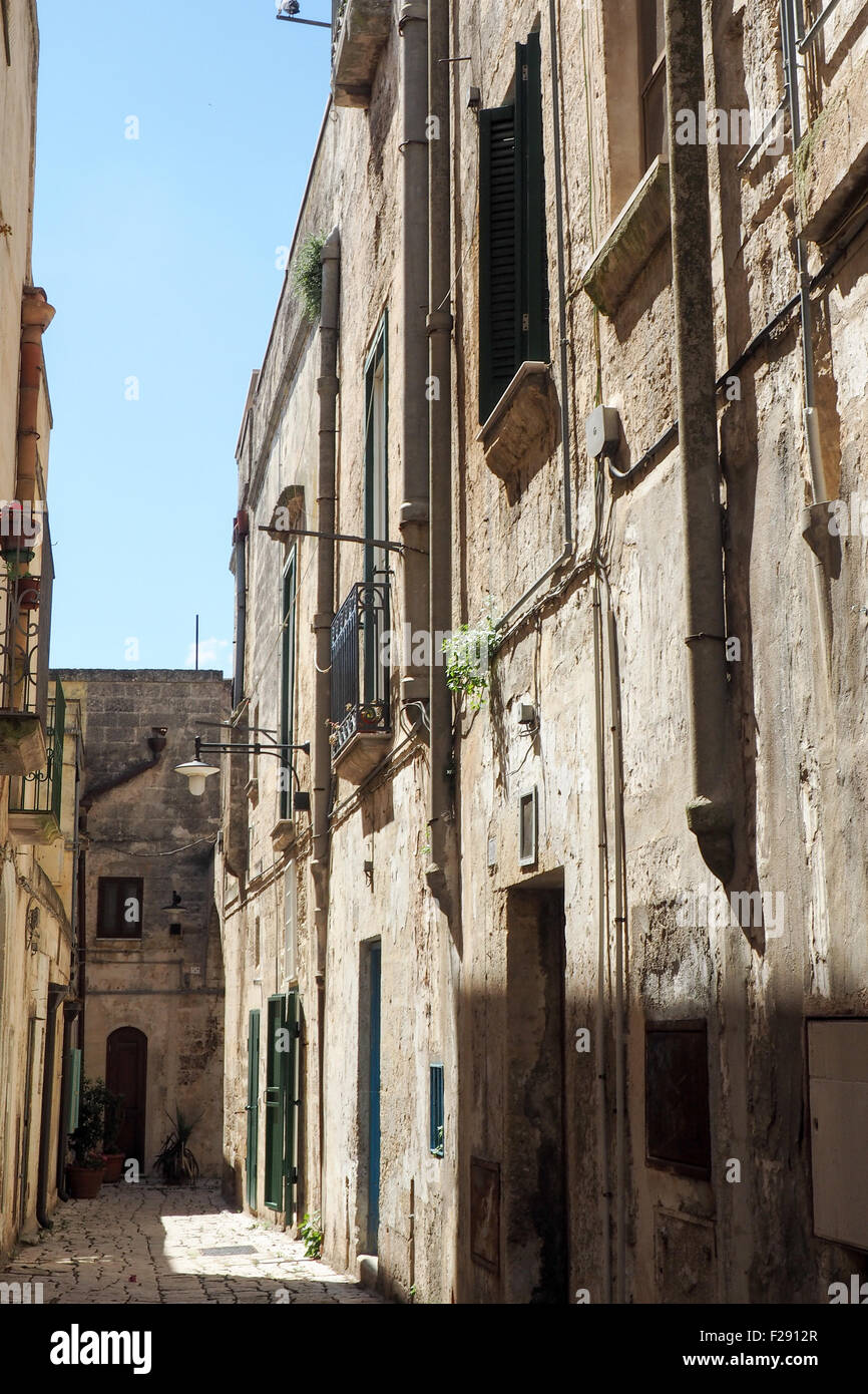 Mittelalterliche Gasse Weg in einer italienischen Stadt. Stockfoto