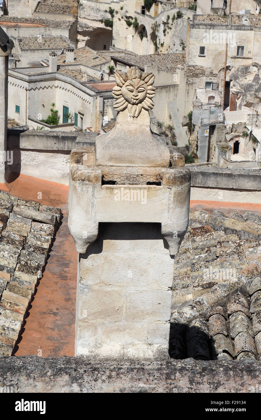 Auf dem Dach und Wasserspeier in Sasso Barisano, Matera. Stockfoto