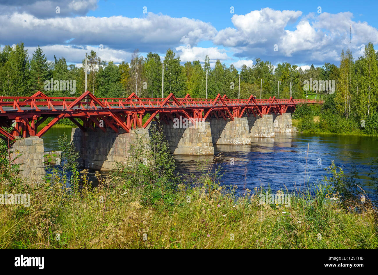 Älteste Holzbrücke in Schwedisch-Lappland, Skelleftea, Schweden, Lejonstromsbron Stockfoto