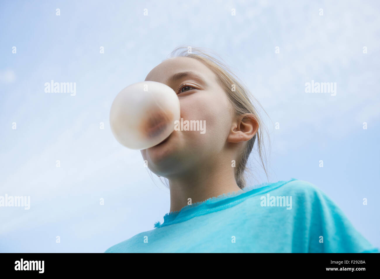 Kind Kaugummi Kauen Stockfotos Und -Bilder Kaufen - Alamy
