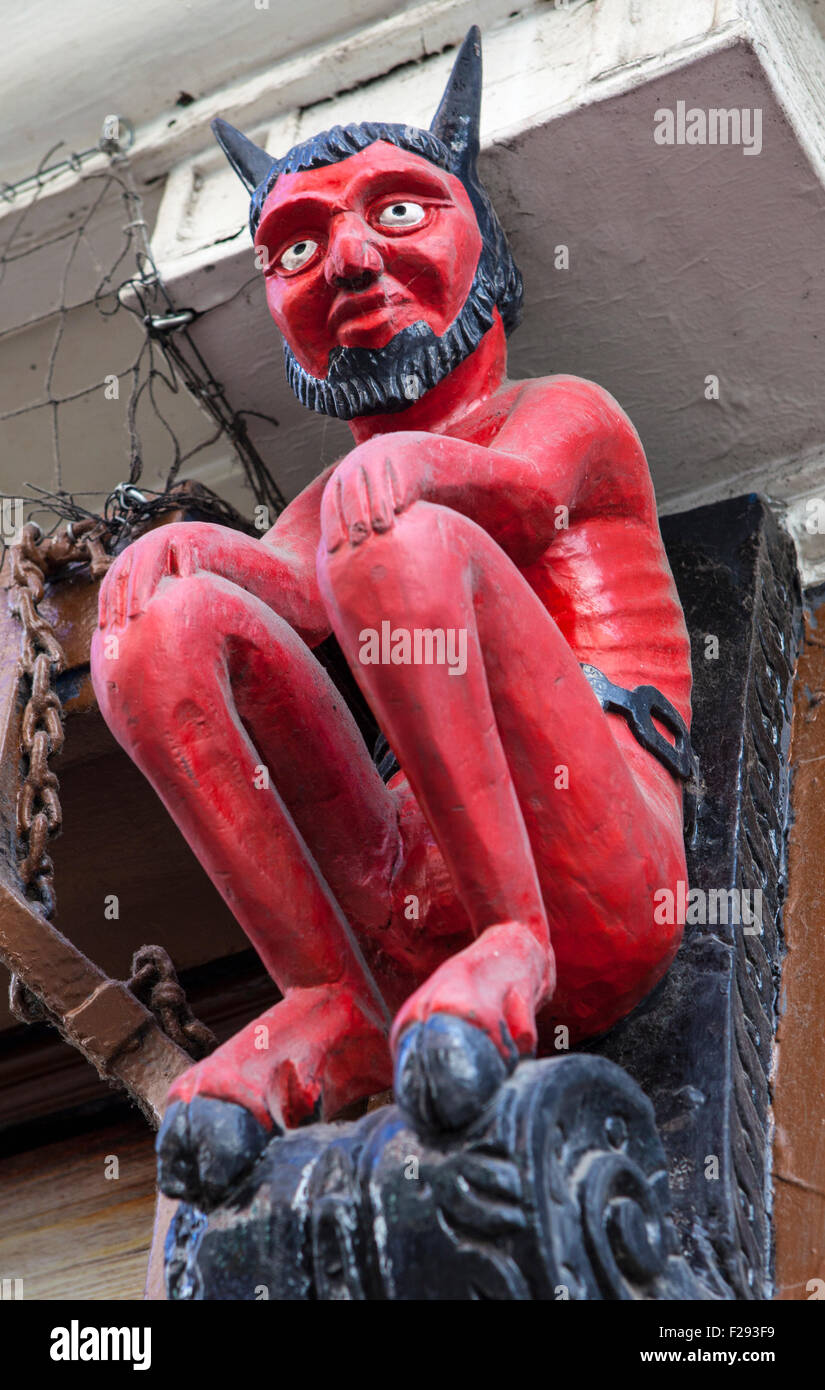Die berühmten roten Teufelchen Statue befindet sich in Stonegate, York. Stockfoto