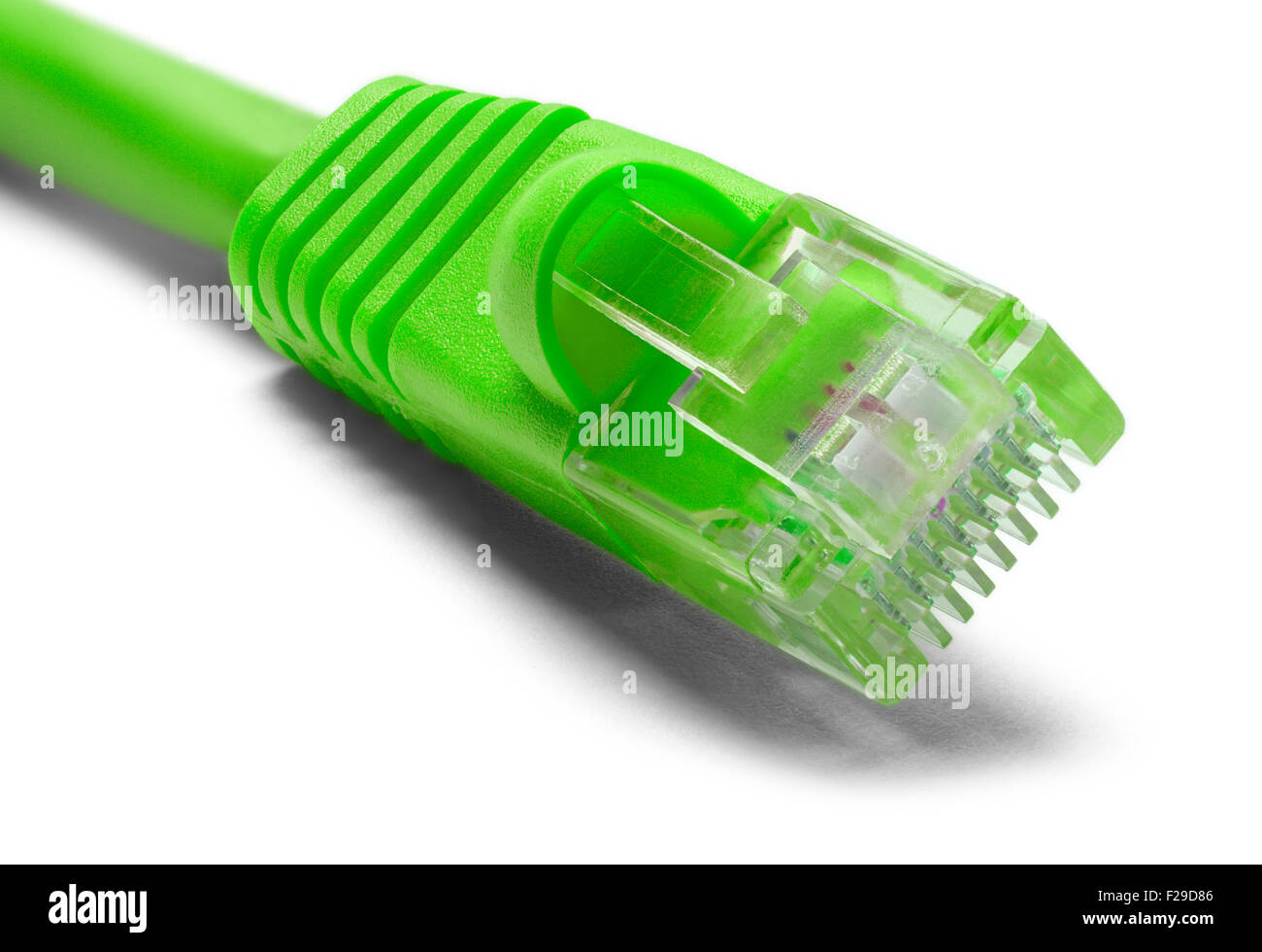 Grüne Computer-Netzwerk-Kabel isoliert auf einem weißen Hintergrund. Stockfoto
