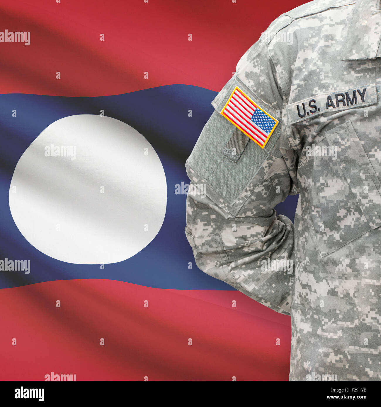 US-Soldat mit Flagge auf Hintergrund-Serie - Laos Stockfoto