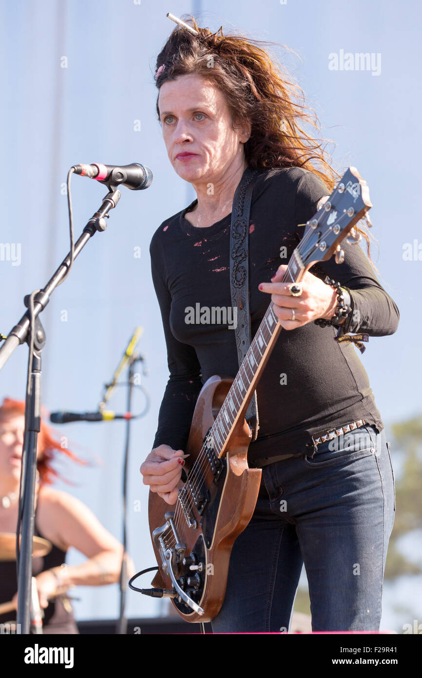 Chicago, Illinois, USA. 12. Sep, 2015. Gitarrist und Sänger KAT