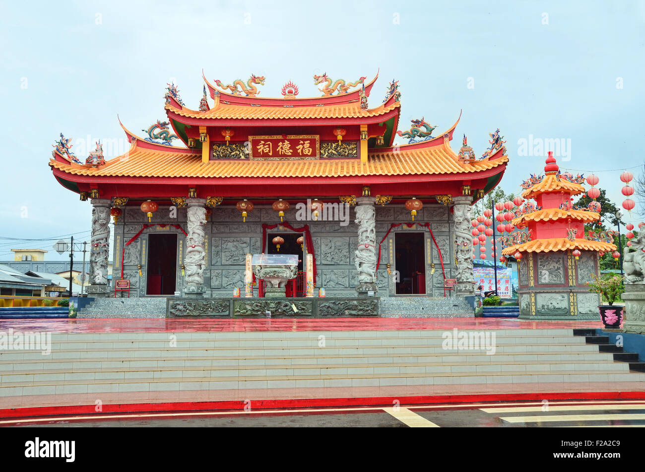 Fassade des Kelapa Kampit chinesischen Tempel auf der Insel Belitung Stockfoto