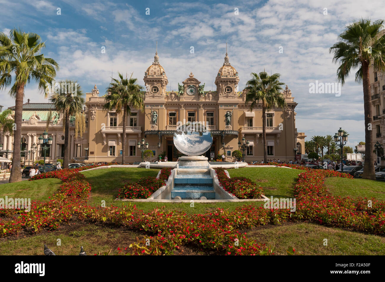 Casino de Monte-Carlo, außen am Sommertag, Monaco, Frankreich. Stockfoto