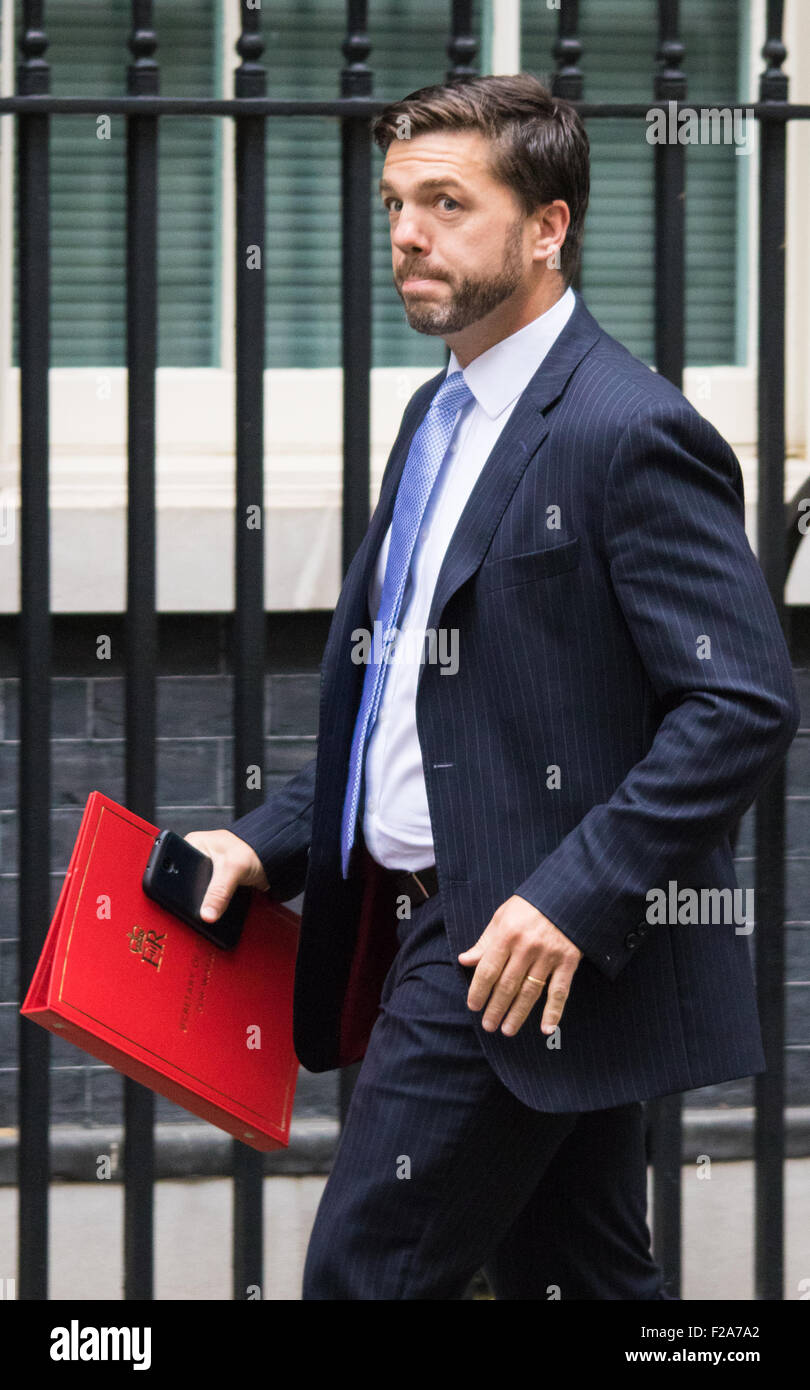 Downing Street, London, UK. 15. September 2015. Welsh Secretary Stephen Crabb kommt in 10 Downing Street an der wöchentlichen Kabinettssitzung © Paul Davey/Alamy Live News Bildnachweis: Paul Davey/Alamy Live News Stockfoto