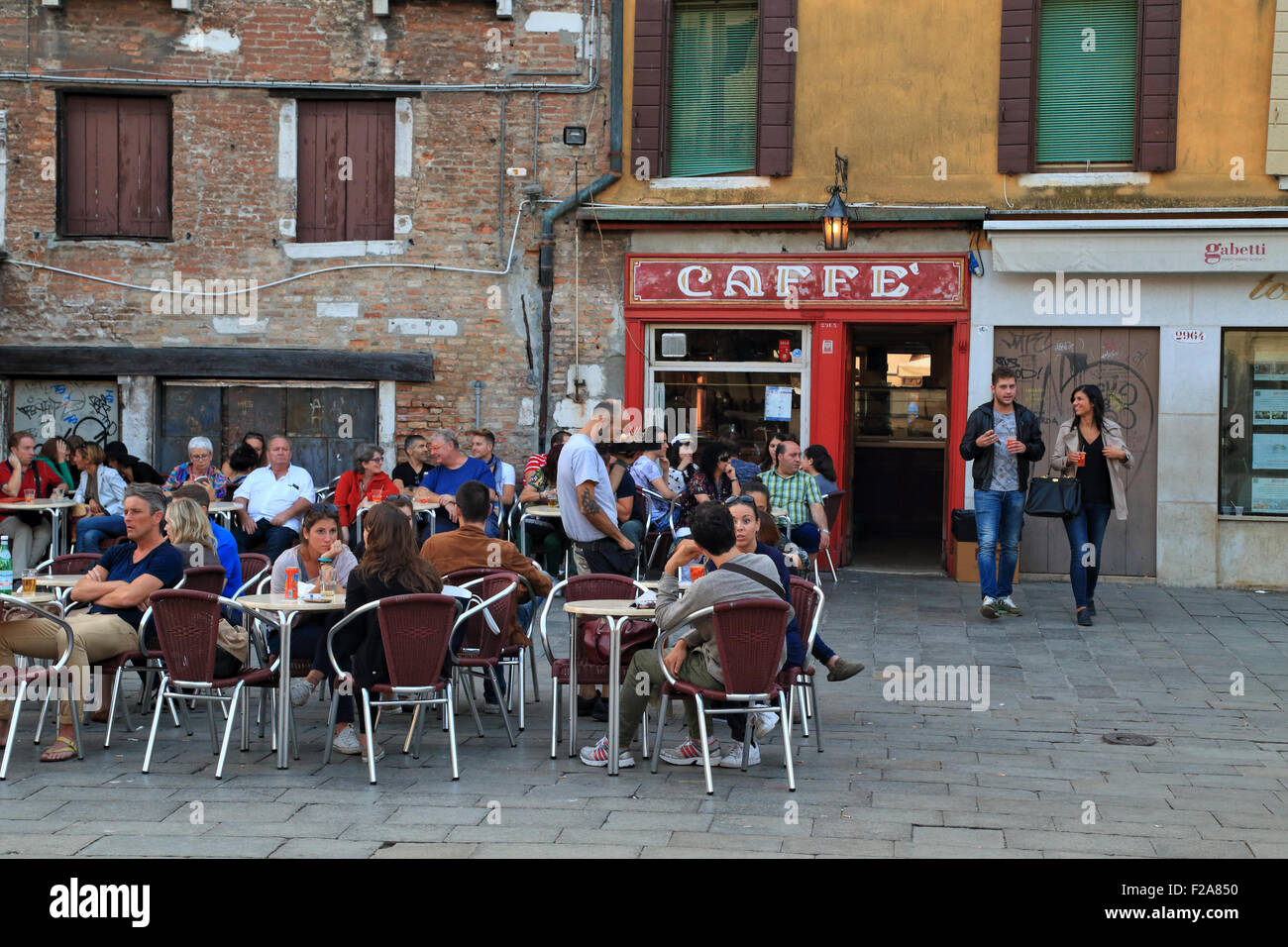 Italienische Café "Caffè Rosso" am Campo Santa Margherita, Venedig, Italien Stockfoto