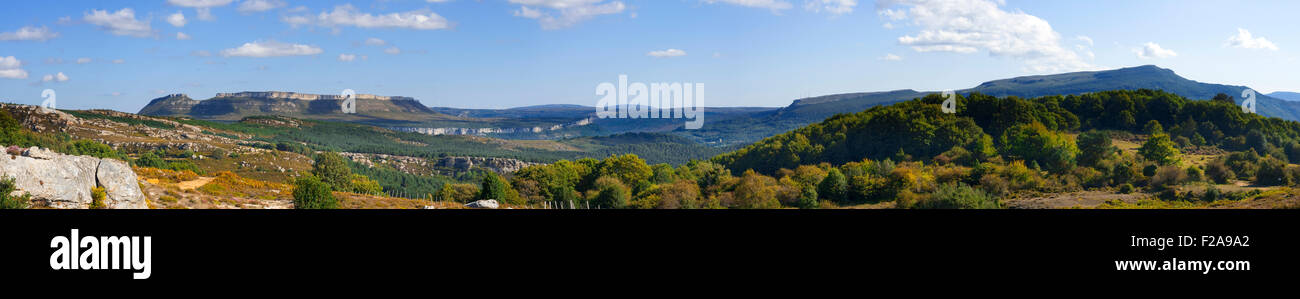 Panoramica aus Busnela und Valdeporres Stockfoto