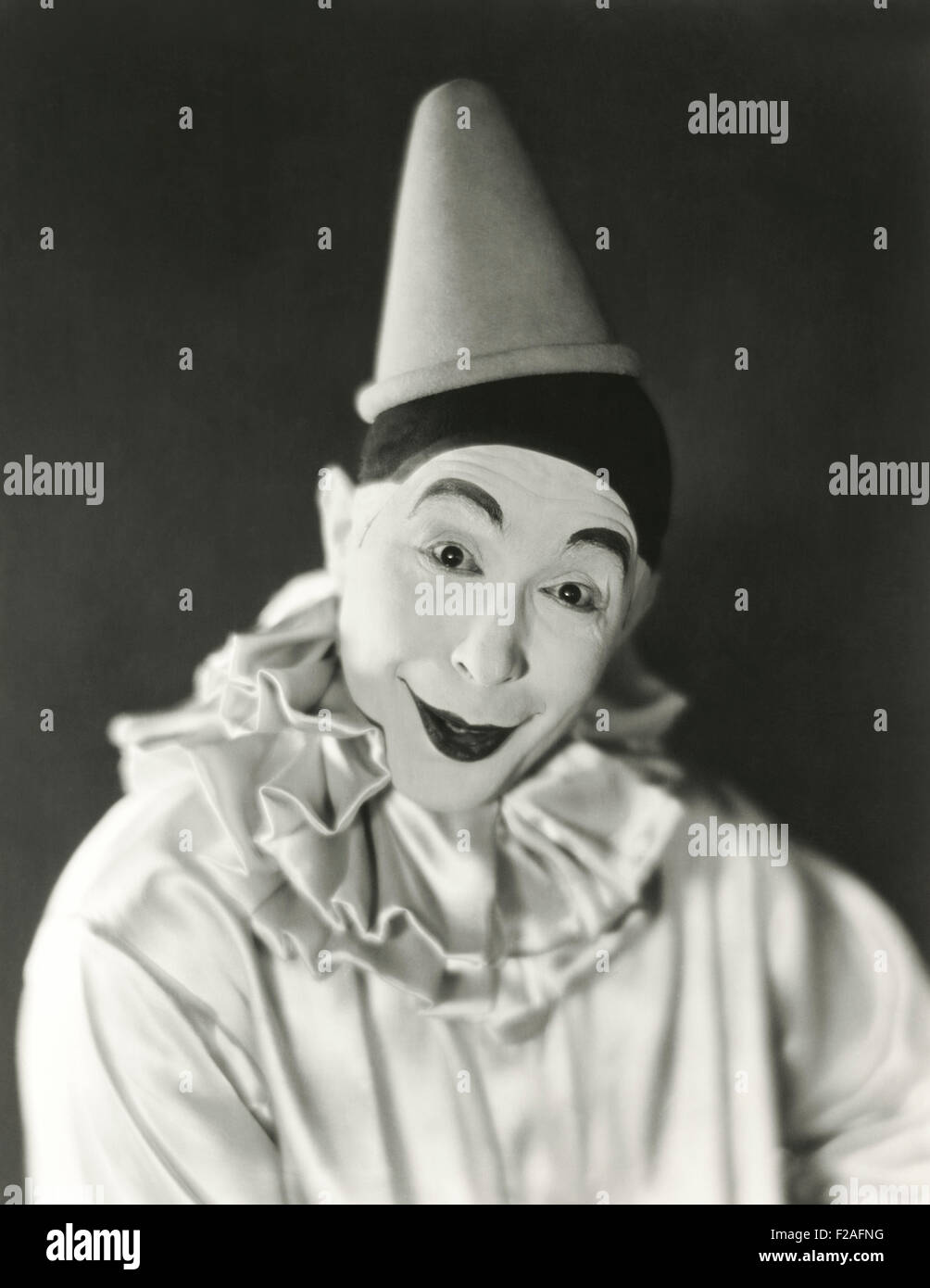 Porträt von Clown mit Dunce Cap (OLVI008 OU366 F) Stockfoto