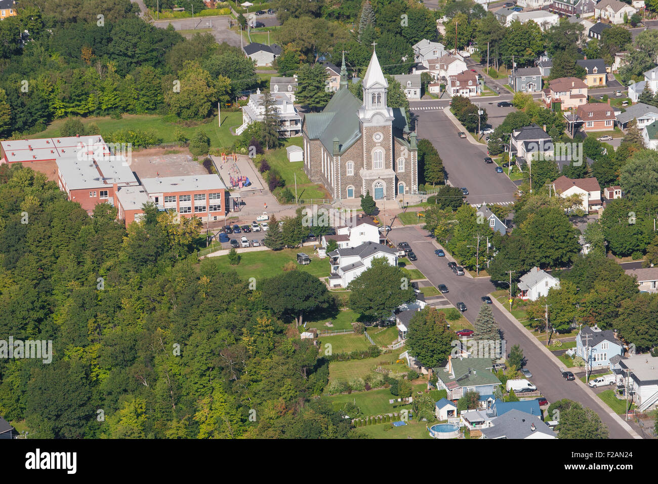 Eglise St. David Church ist in diesem Luftbild in Levis abgebildet. Stockfoto
