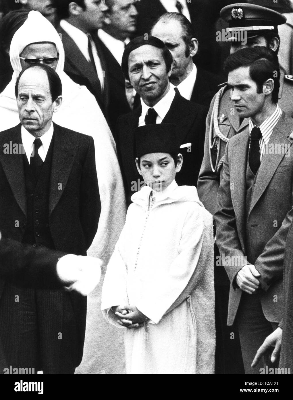 Marokkos crown Prince Sidi Mohammed bei Gedenkfeiern für französische Präsident George Pompidou. 6. April 1974. Auf der linken Seite ist der französische Außenminister Michael Jobert. Der Kronprinz bestieg den Thron am 23. Juli 1999 nach dem Tod seines Vaters, König Hassan II. (CSU 2015 11 1554) Stockfoto