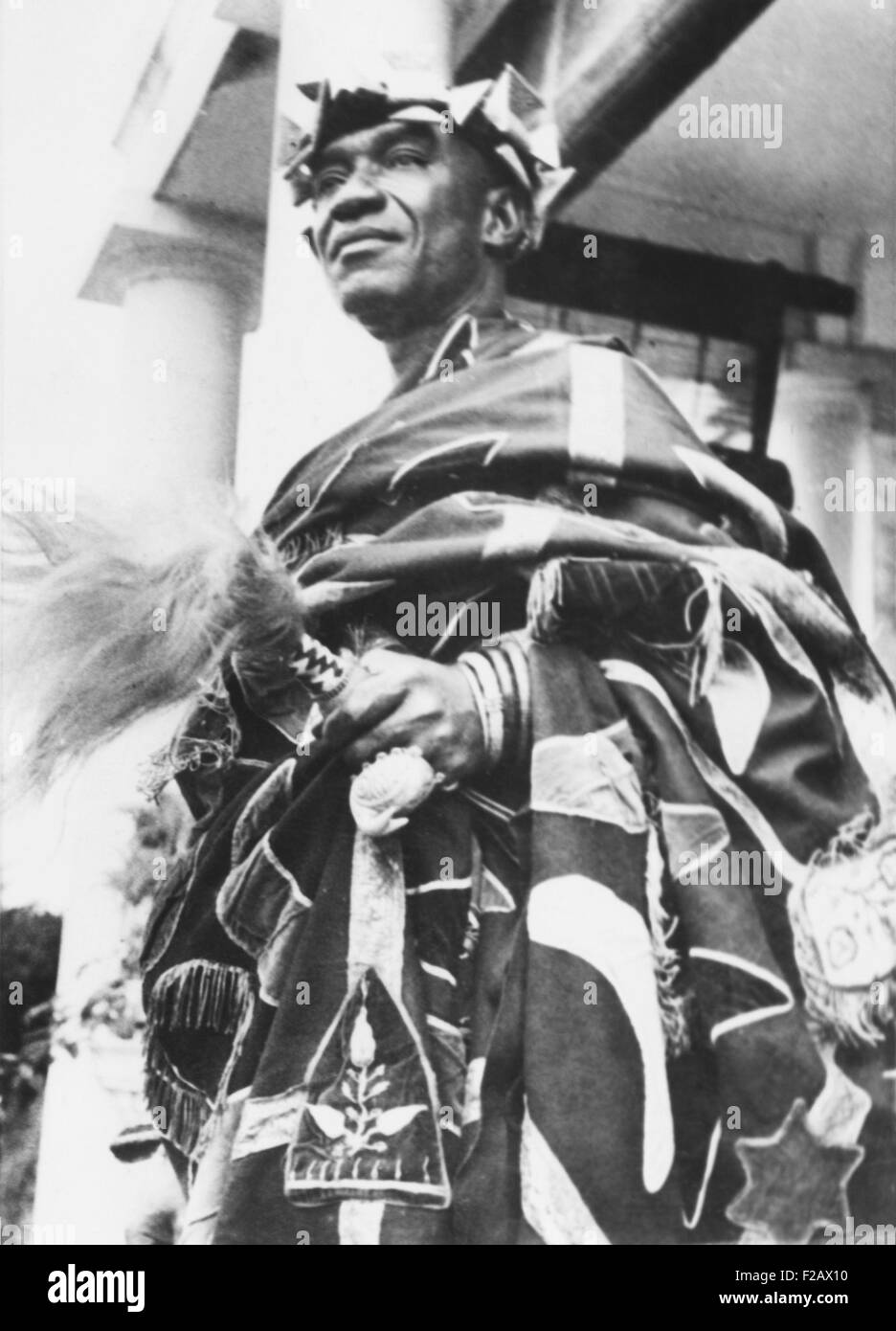 Sir Osei Agyeman, Premph II, ein Häuptling Ashante half die Britisch-Westafrika-Miliz zu bauen. 5. Januar 1943. Während des zweiten Weltkriegs Stockfoto
