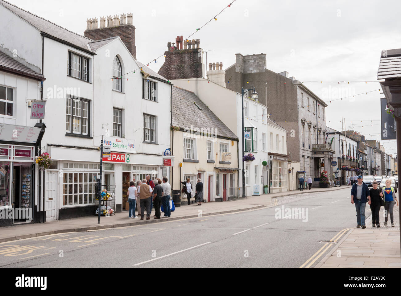 Beaumaris Hautpstraße Anglesey Nordwales Stockfoto