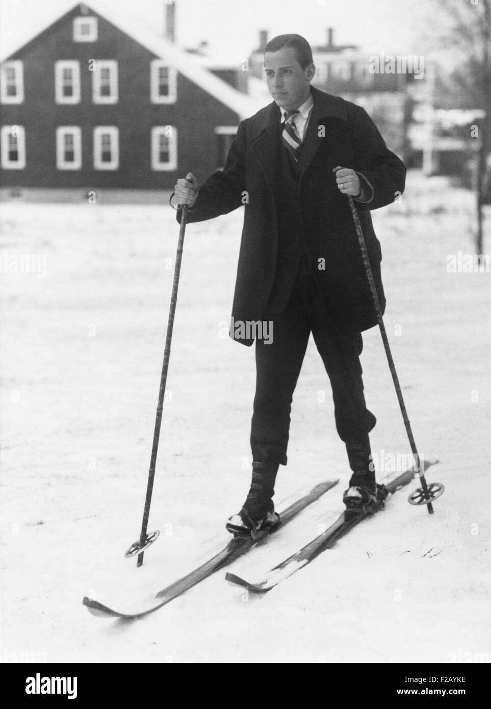 John Coolidge, Sohn von Präsident Calvin Coolidge, Skifahren am Amherst College. 27. Januar 1926 (CSU_2015_9_771) Stockfoto
