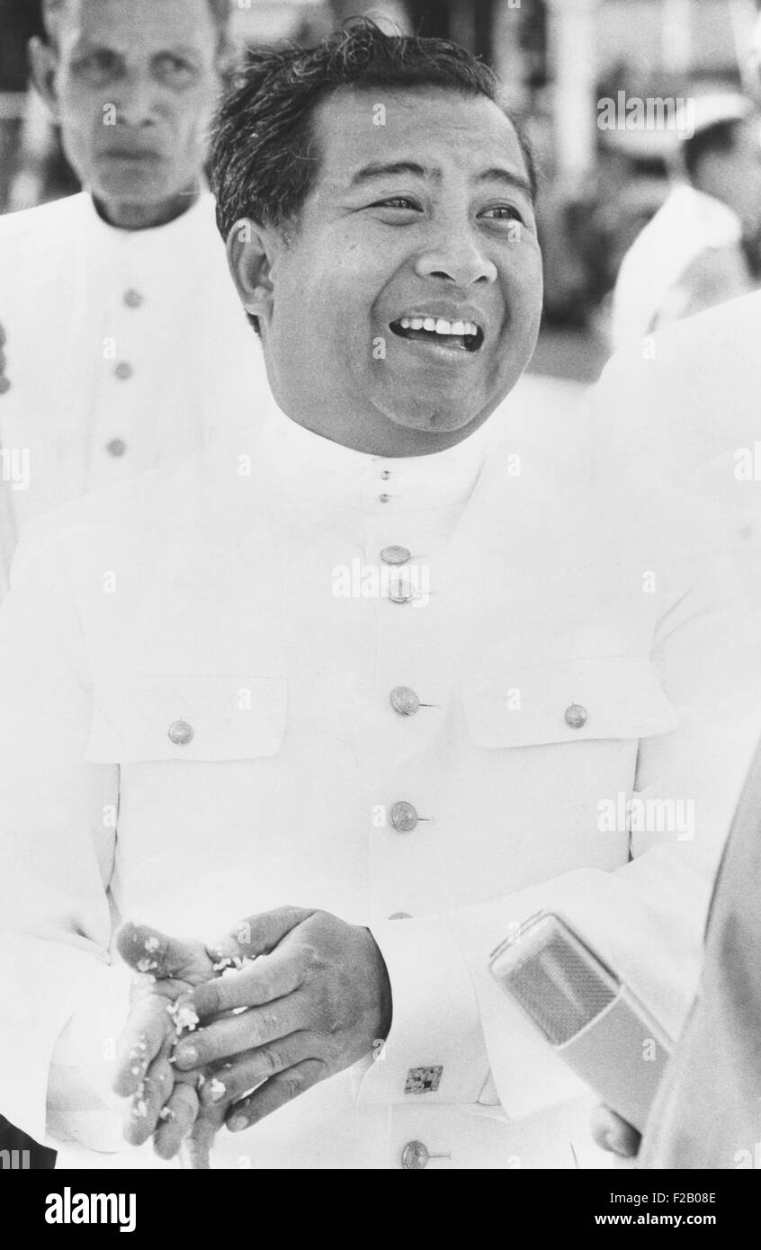 Prinz Norodom Sihanouk von Kambodscha in Phnom Penh, 19. November 1969. Er war Kambodschas 16. Independence Day feiern. In den Wirren des Vietnam-Krieges die kambodschanische Versammlung abgestimmt auf 18. März 1970 Sihanouk abzusetzen. (CSU 2015 9 1155) Stockfoto