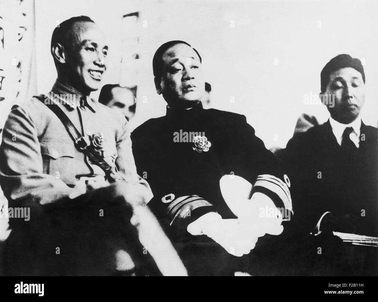 General Chiang Kai-Shek und Admiral Yang Xuancheng, ca. Juni 1927. Rechter Flügel Fraktionen der Kuomintang-Partei Chiang führte der Shanghai Massaker der Kommunisten am 12. April 1927. Dies war der Beginn des chinesischen Bürgerkriegs, die einen Sieg der Kommunisten im Jahr 1949 endete. Yang Xuancheng leitete chinesischen militärischen Geheimdienst während des zweiten Weltkriegs. (CSU 2015 8 660) Stockfoto