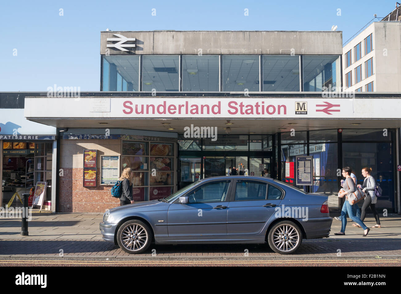 Der Eingang zu Sunderland Bahnhof und U-Bahnhof, Tyne und Wear, England, Großbritannien Stockfoto