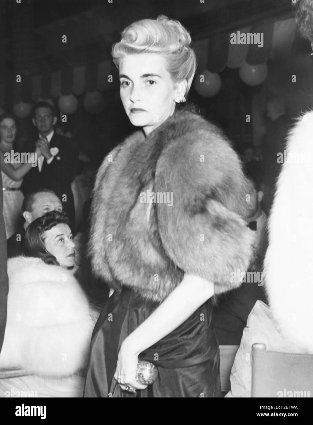 Barbara Hutton, Gräfin Von Haugwitz-Reventlow, in Palm Beach, 19. Januar 1940. Sie kam bei der Colony Club, einem exklusiven Palm Beach Nachtlokal für die Premiere der Saison. (CSU 2015 7 405) Stockfoto