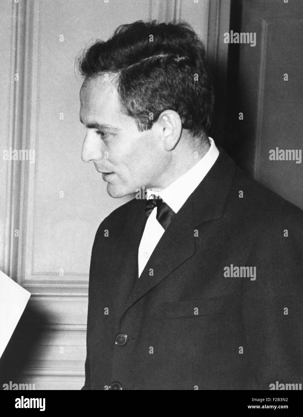 Pierre Cardin Stockfotos Und Bilder Kaufen Alamy