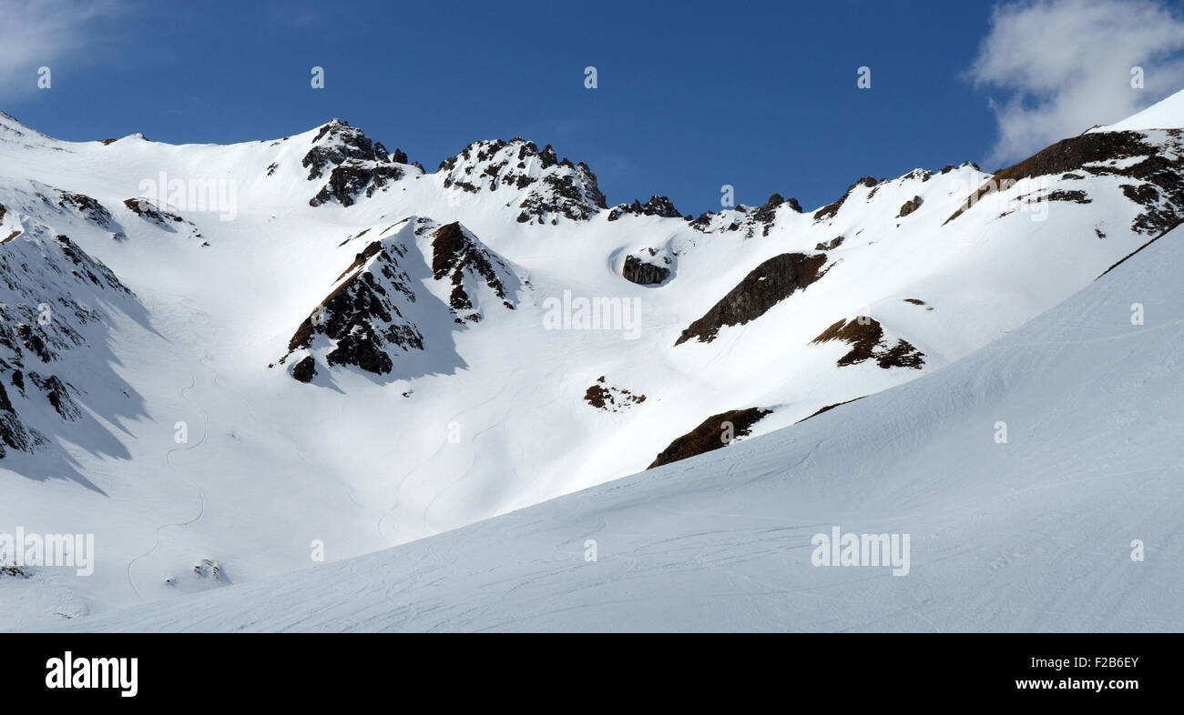 Schneebedeckten Felsen Stockfoto
