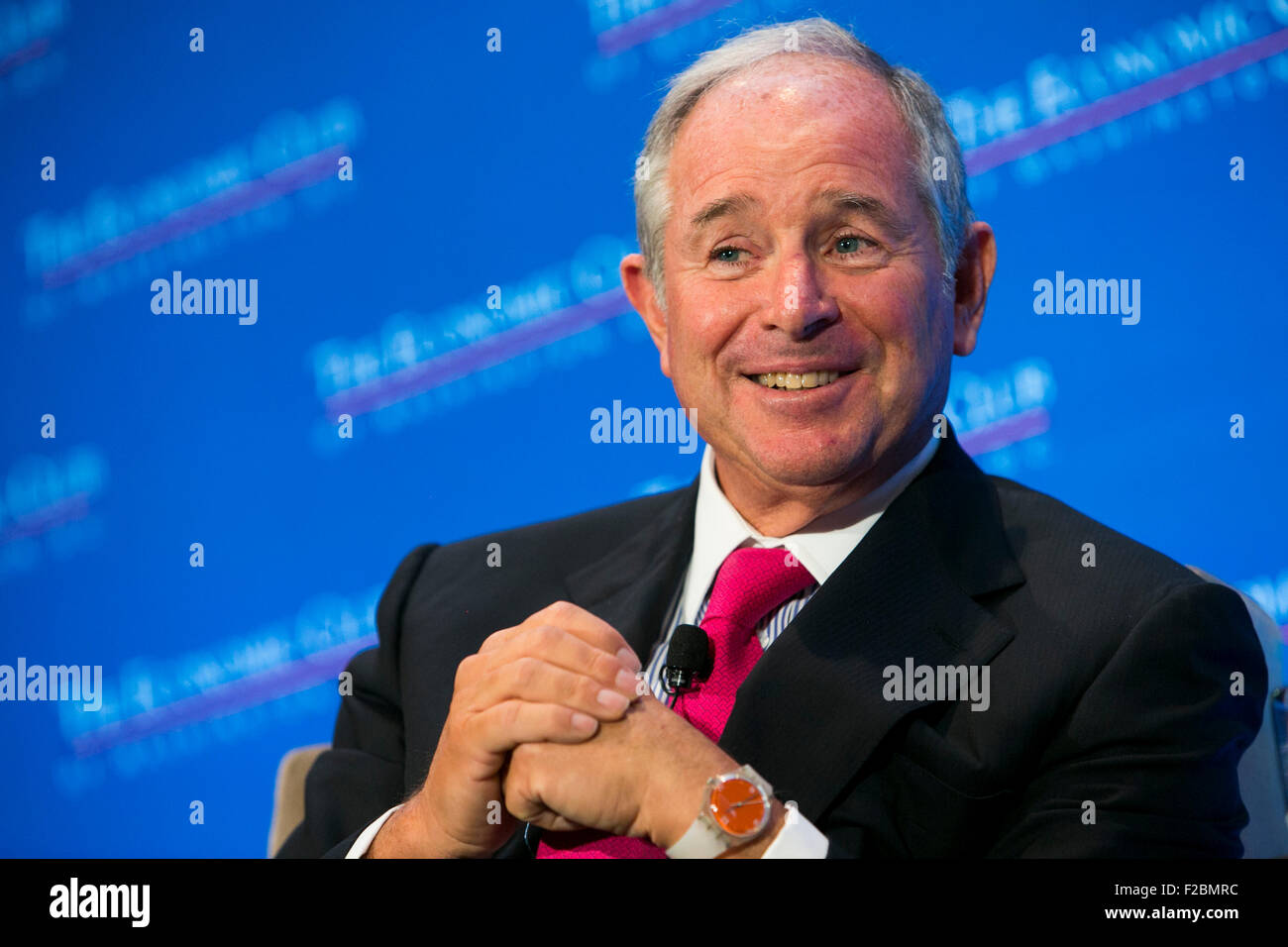 Washington DC, USA. 15. Sep, 2015. Stephen Schwarzman, Chairman und CEO von private Equity Firma The Blackstone Group, spricht während einer wirtschaftlichen Club of Washington-Veranstaltung in der Innenstadt von Washington, D.C., am 15. September 2015. Bildnachweis: Kristoffer Tripplaar/Alamy Live-Nachrichten Stockfoto