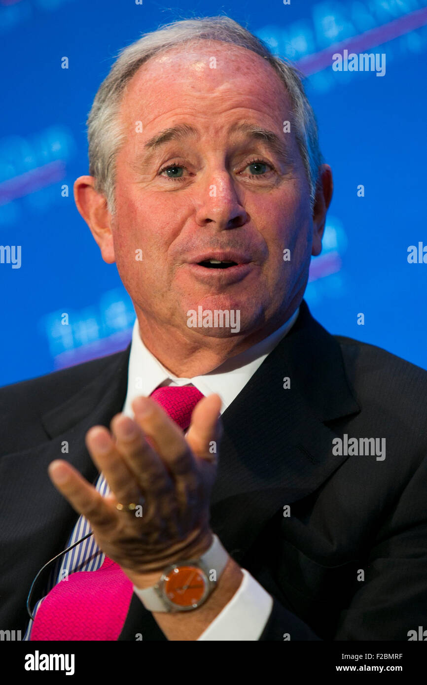 Washington DC, USA. 15. Sep, 2015. Stephen Schwarzman, Chairman und CEO von private Equity Firma The Blackstone Group, spricht während einer wirtschaftlichen Club of Washington-Veranstaltung in der Innenstadt von Washington, D.C., am 15. September 2015. Bildnachweis: Kristoffer Tripplaar/Alamy Live-Nachrichten Stockfoto