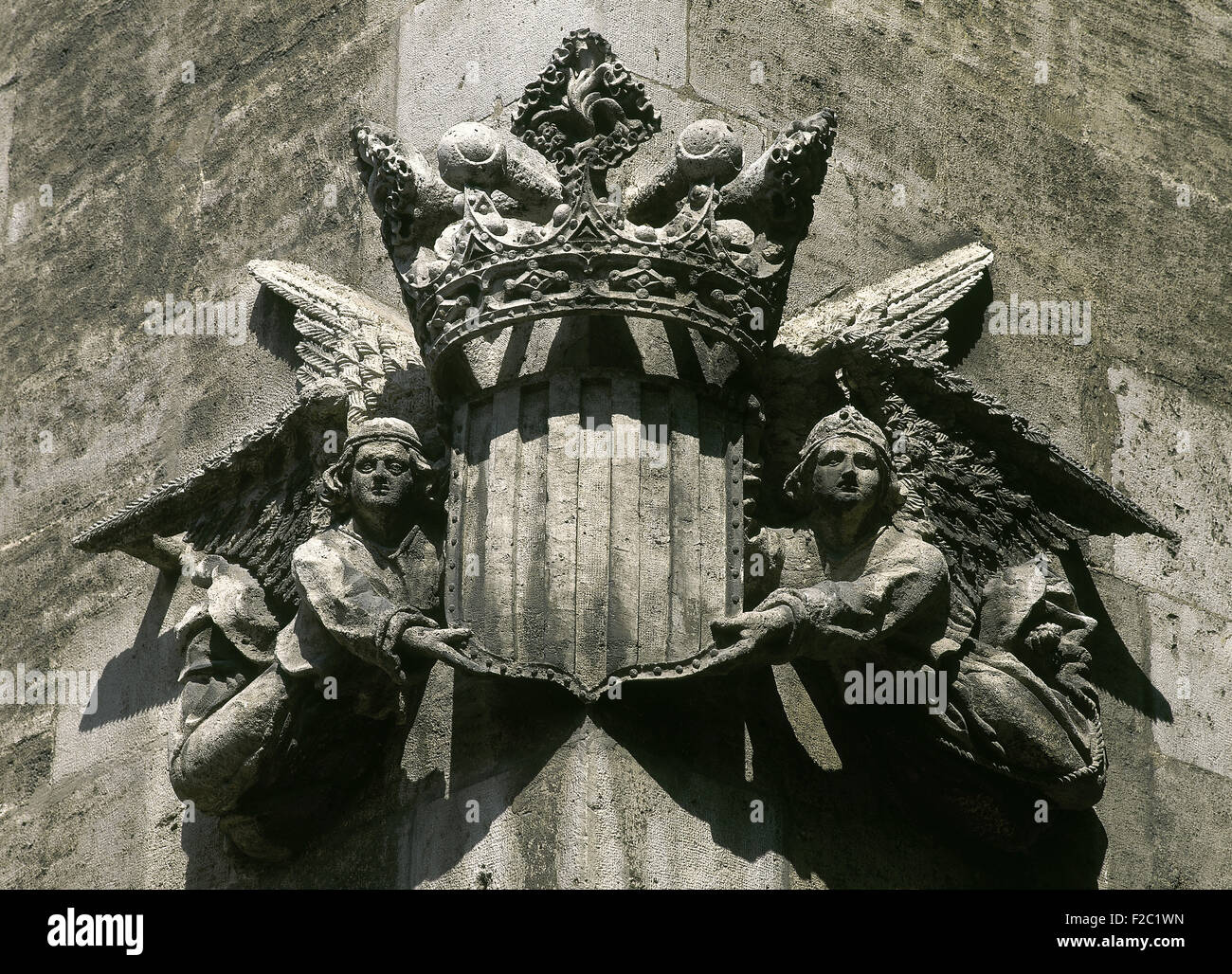 Spanien. Valencia. La Lonja. Ecke mit Engeln und königliche Wappen Königreich von Valencia. Skulptur. Gotischen Stil. Stockfoto