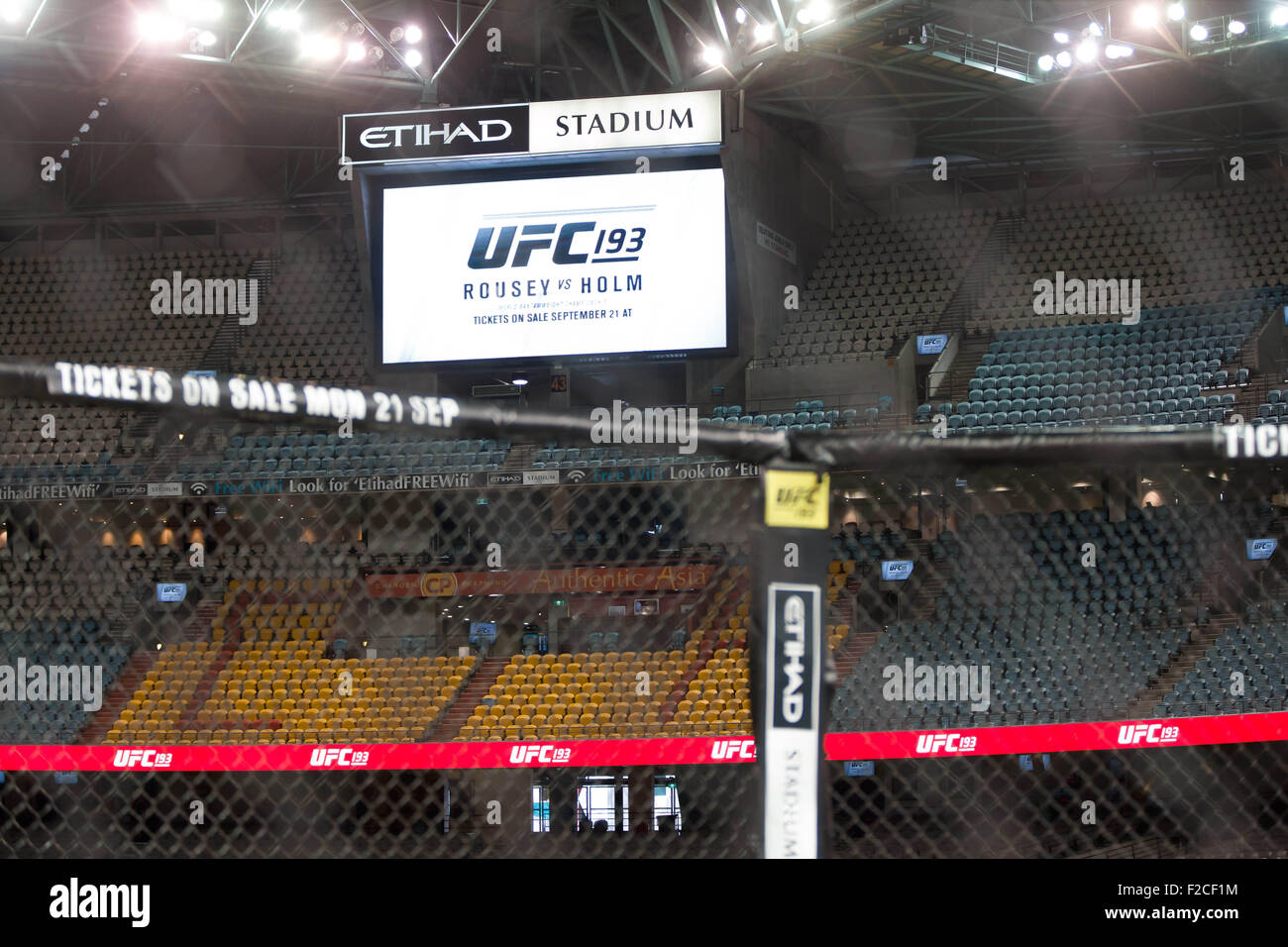 Melbourne, Australien. 16. September 2015. Eine Gesamtansicht der Etihad-Stadion, Austragungsort des UFC 193 vor einer Pressekonferenz vor der Veranstaltung auf der 15. November 2015 am Etihad Stadium in Melbourne, Australien statt. UFC 193 als Headliner mit einem Kampf mit Kämpferinnen und wird voraussichtlich das größten live-Publikum in der Geschichte des Sports mit einer geschätzten Anwesenheit von 70.000 haben. Bildnachweis: Cal Sport Media/Alamy Live-Nachrichten Stockfoto