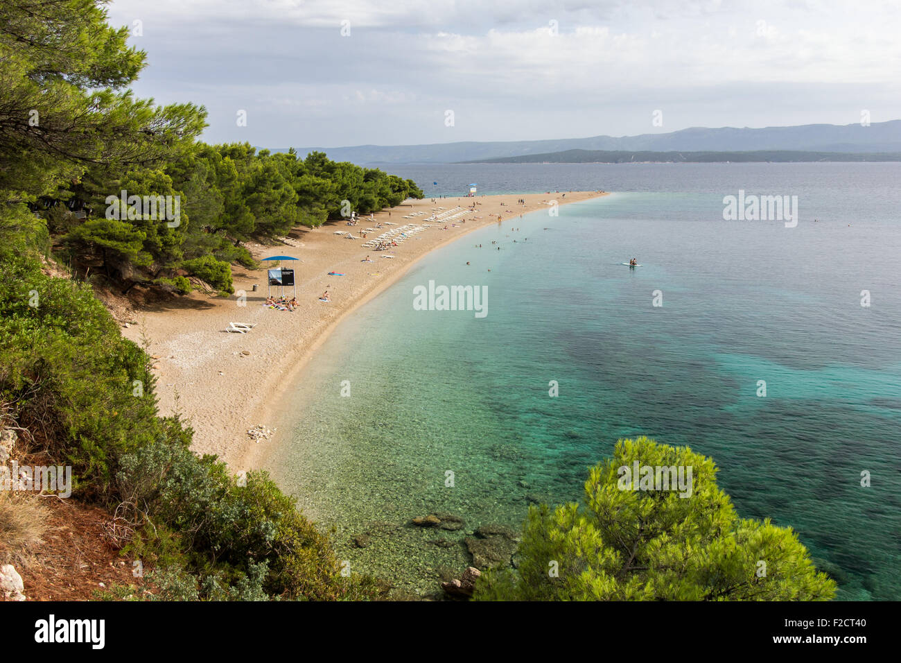 Strand Zlatni Rat in Bol auf der Insel Brac in Kroatien. Stockfoto