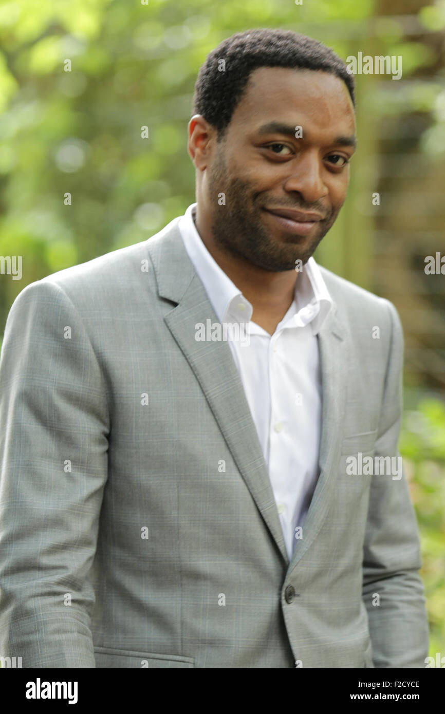 London, UK, 15. Juni 2015: Chiwetel Ejiofor besucht die Burberry Prorsum-Modenschau, London Sammlungen: Männer, Frühling Sommer 2 Stockfoto