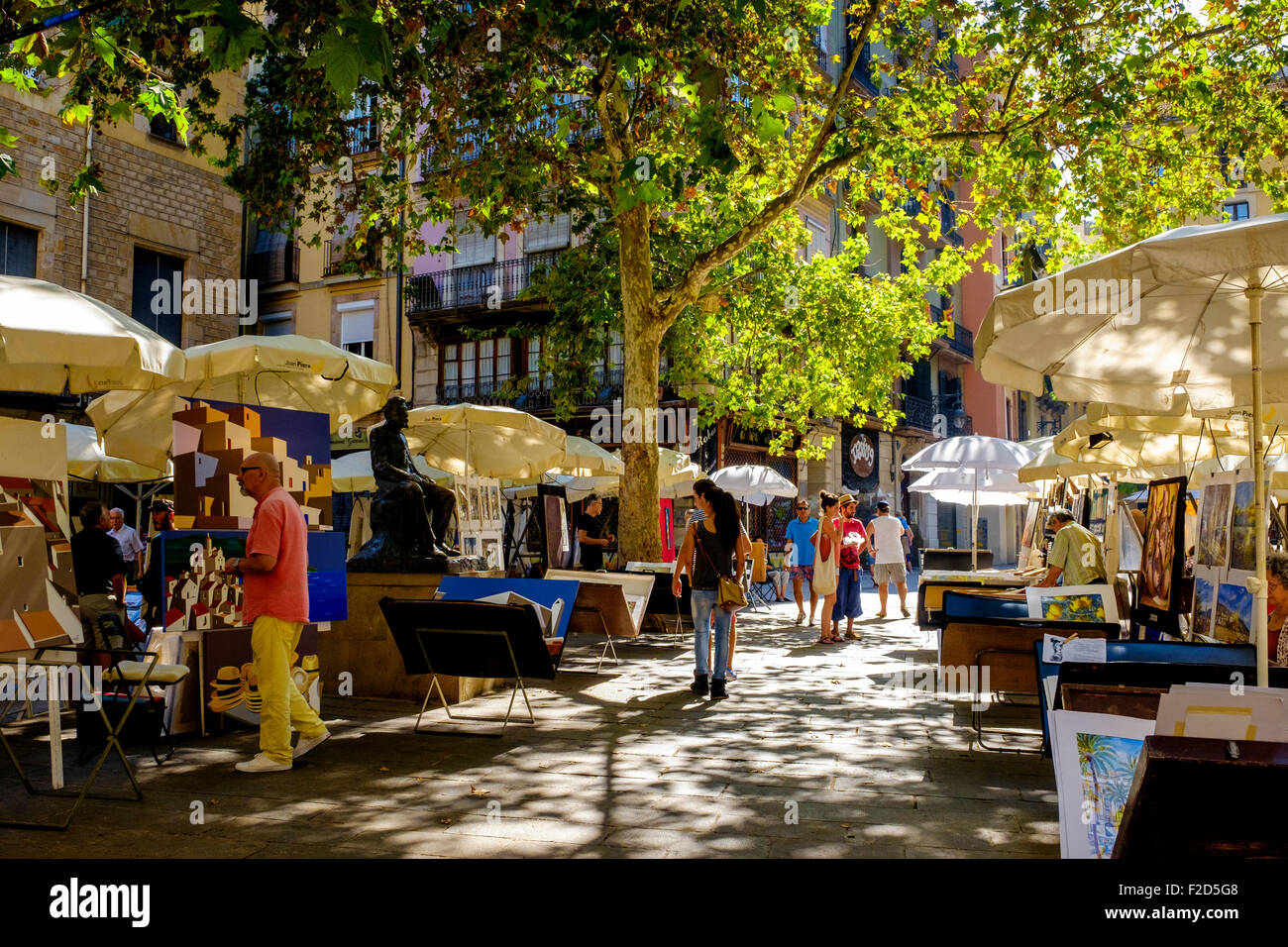 Flohmarkt im gotischen Viertel von Barcelona, Katalonien, Spanien Stockfoto