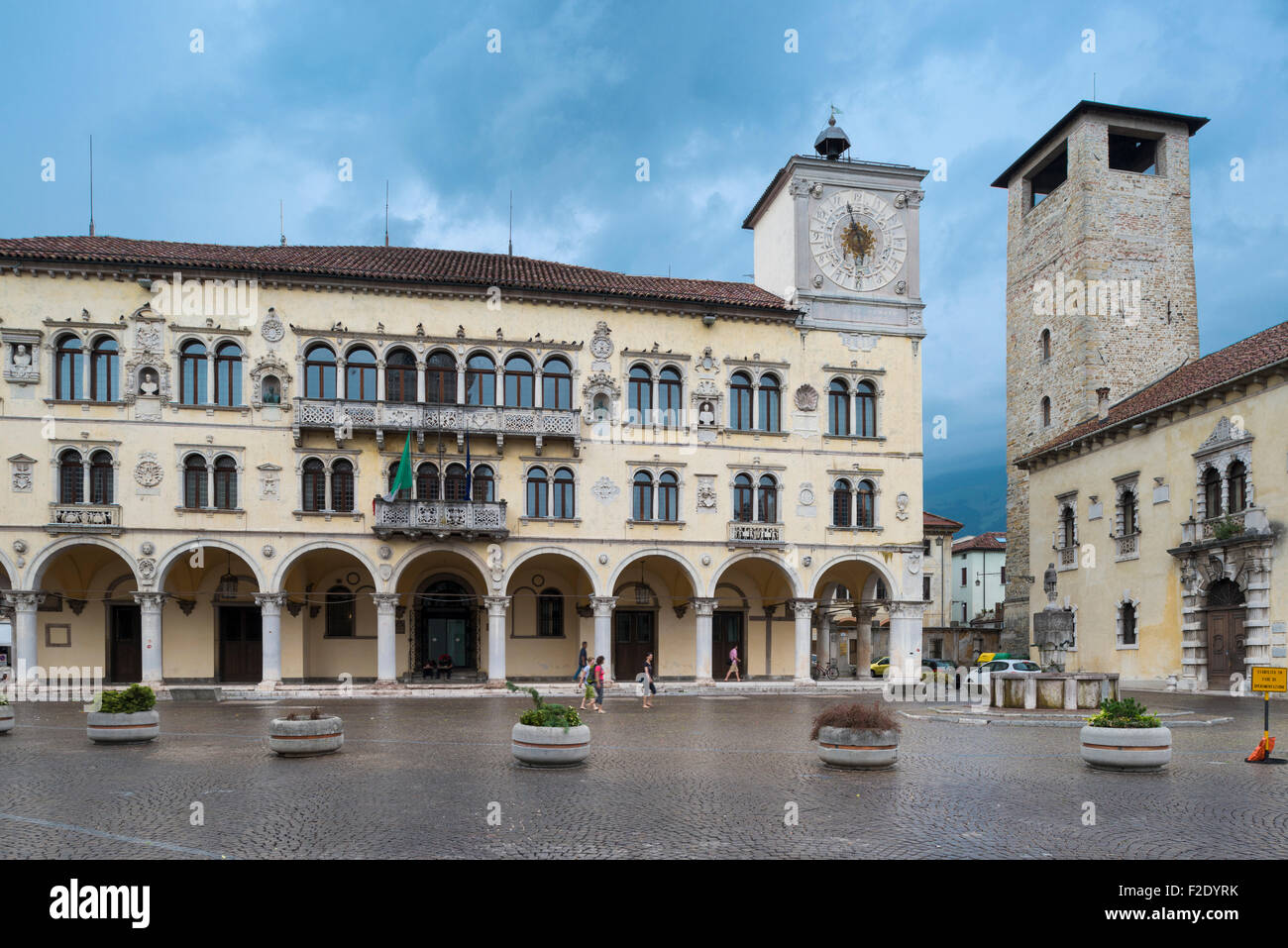 Regent der venezianischen Palast, Palazzo dei Rettori 1491, mittelalterliche Stadtturm und Stadtmuseum, Torre und Civico Museo Civico Stockfoto