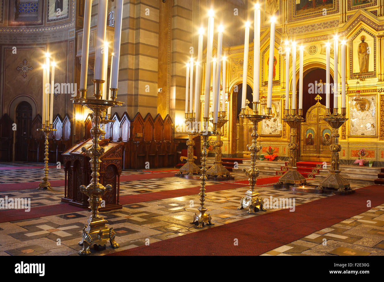 Innenraum der orthodoxen Kirche von St. Spyridon, Triest Stockfoto