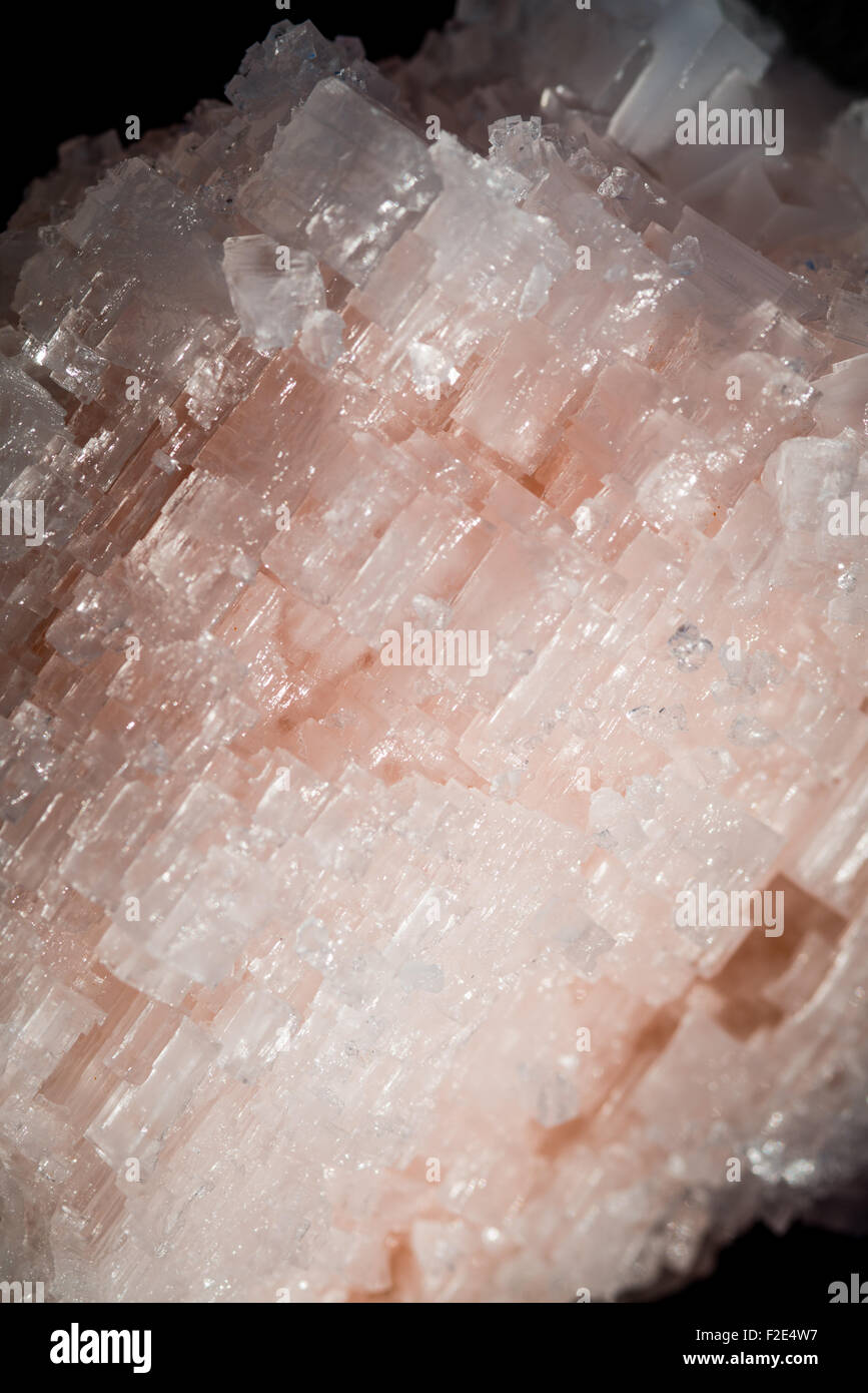 Salzkristalle zum Verkauf an der Straße zum Sossusvlei in Namibia, Afrika Stockfoto