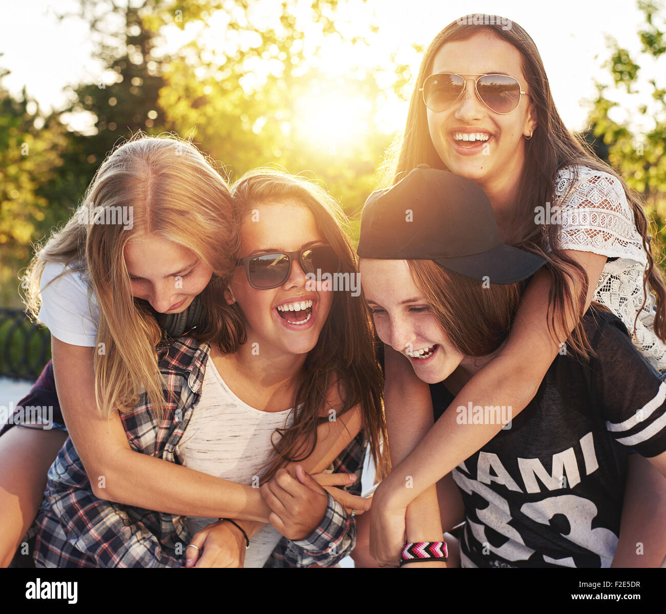 Gruppe von Freunden Lachen und Spaß Stockfoto