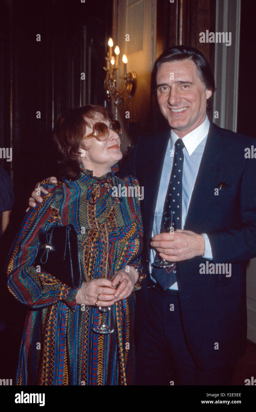 Helmut fischer monaco franze Fotos und Bildmaterial in hoher Auflösung Alamy Helmut fischer monaco franze Fotos und Bildmaterial in hoher Auflösung Alamy