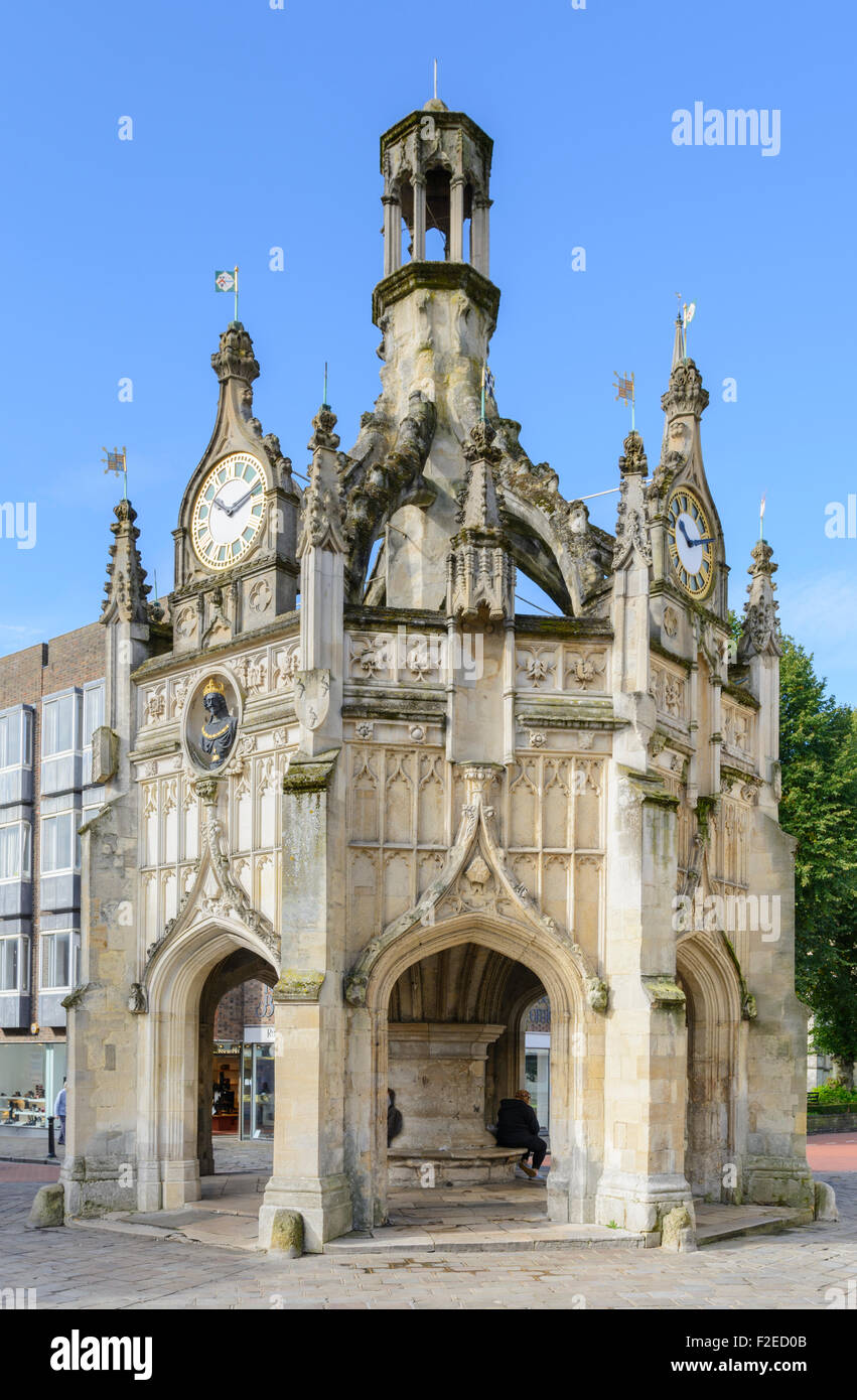 Chichester Cross oder Market Cross, ein historisches Caen Stone Monument im Stadtzentrum von Chichester, West Sussex, England, Großbritannien. Stockfoto