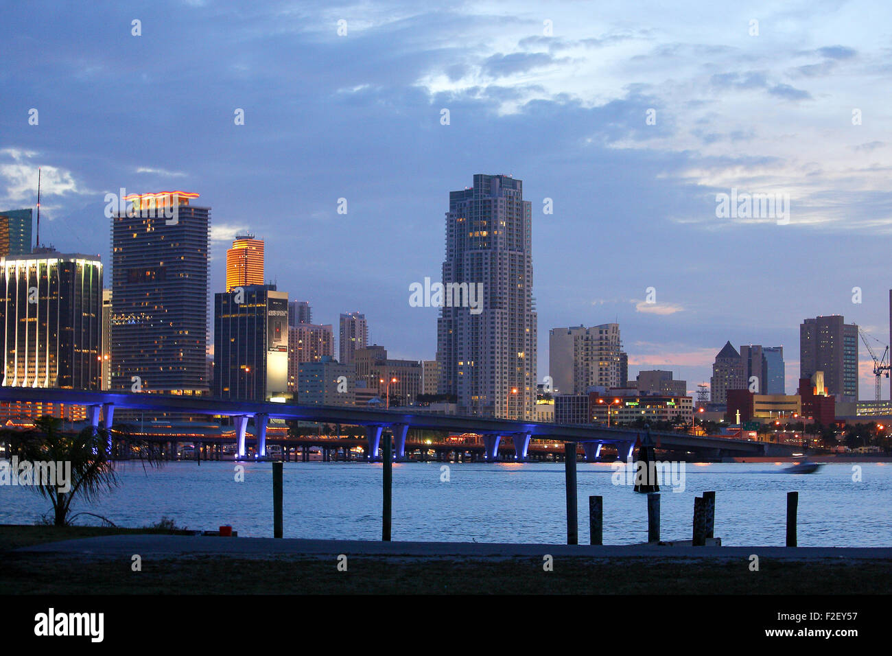 Amerika Usa Florida Miami Nacht Skyline Stockfoto