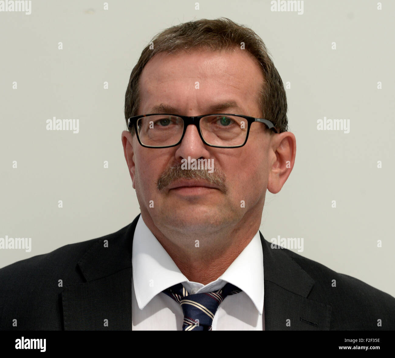 Umsatz des Mitglieds, die Unternehmen der Assoziation der Tschechischen Luftfahrtindustrie stieg im Vorjahr um fast 15 Prozent auf Kc11.9bn und Kc10.5bn des Betrags wurden exportiert, die Gütegemeinschaft Vertreter sagte heute, am Donnerstag, 17. September 2015, während der Feierlichkeiten von 20 Jahren seit der Einrichtung der Firma LA Composite. LA-Composite, das liefert composite-Bauteilen und sets für Airbus-Flugzeuge und Helikopter Agusta-Westland, steigerten den Umsatz um 18 Prozent auf Kc185m letztes Jahr und seinen Gewinn erreicht Kc8m. Die Luftfahrtindustrie in der Welt wächst jährlich um rund 10 bis 12 Prozent. Auf dem Foto LA Compo Stockfoto